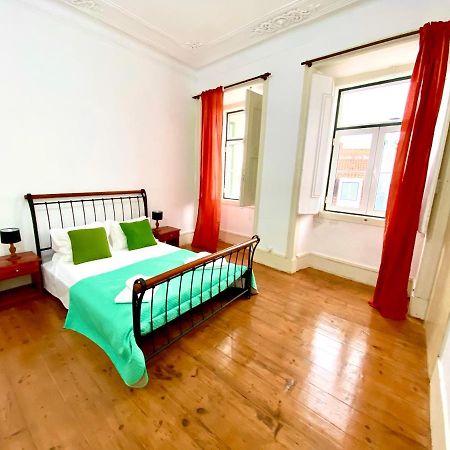 Artdeco Chiado 4 - Large Comfortable Double Room With Shared Bathroom Lisboa Exteriör bild