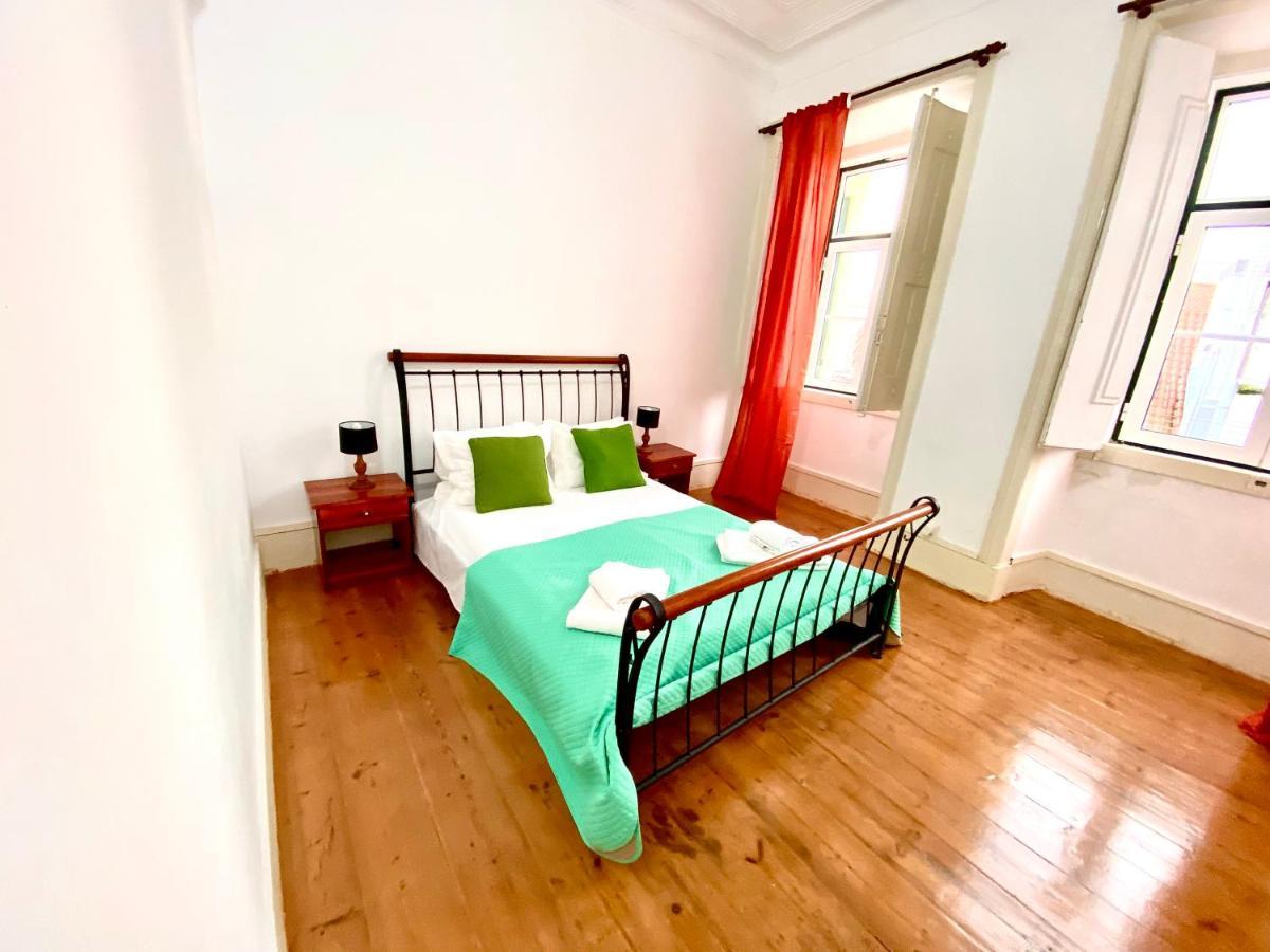 Artdeco Chiado 4 - Large Comfortable Double Room With Shared Bathroom Lisboa Exteriör bild