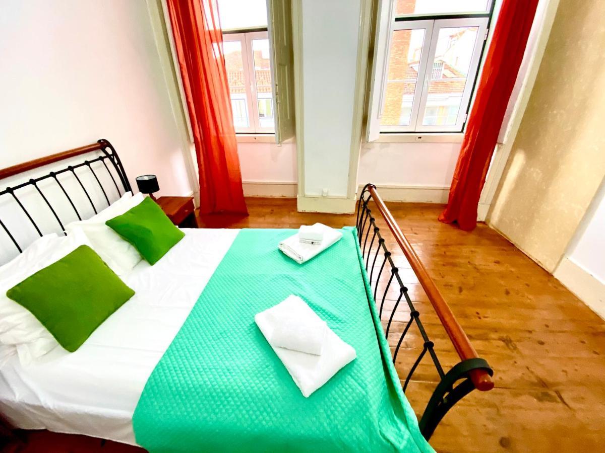 Artdeco Chiado 4 - Large Comfortable Double Room With Shared Bathroom Lisboa Exteriör bild