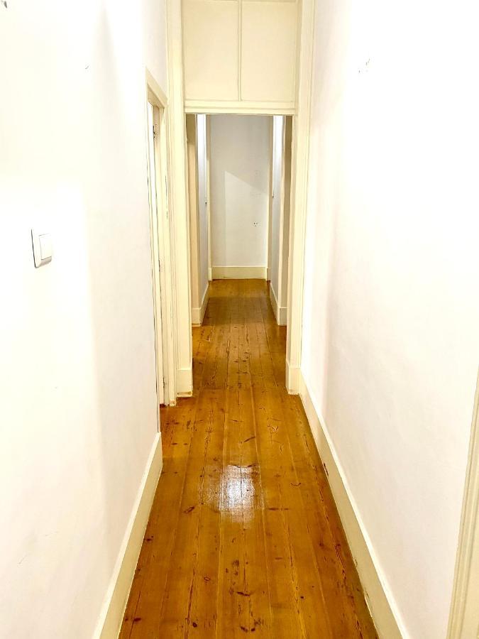 Artdeco Chiado 4 - Large Comfortable Double Room With Shared Bathroom Lisboa Exteriör bild